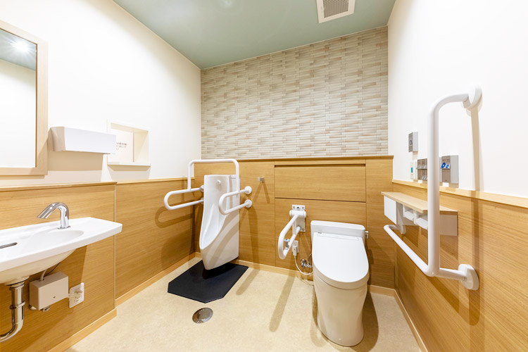 多目的トイレ